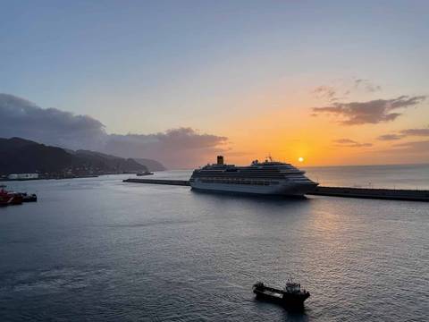 Osterferien-Familienkracher: 1.800 € für vier Personen in der Balkonkabine – Genua – Civitavecchia / Rom – Salerno – Messina (Sizilien) – Seetag – La Seyne-sur-Mer bei Toulon – Genua