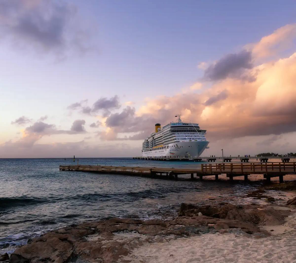 Familien-Kracher: 7 Nächte mit Costa Toscana ab 900 € für vier Personen – Savona → Marseille → Barcelona → Mallorca → Palermo → Civitavecchia (Rom) → Savona